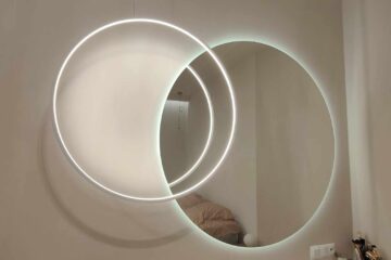 Lustro na wymiar-lustro-lustro w ramie-okrągłe lustro-lustro koło-lustro z podświetlaniem-lustro led-lustro półksiężyc-lustro ścięte kolo-lustro z toaletka-lustro kryształowe-optiwhite