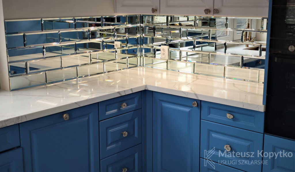 10-lustro-fazowane-sciana-lustrzana-lustro-szklo-na-scianie-szklo-faza-lustro-fazowane-szklarz--scaled