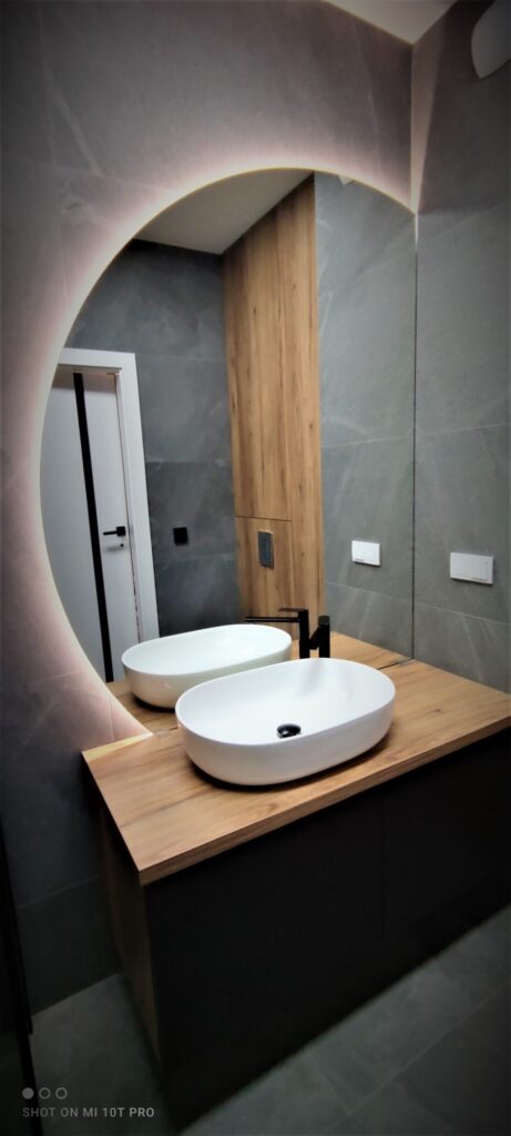 1635884937929-scaled