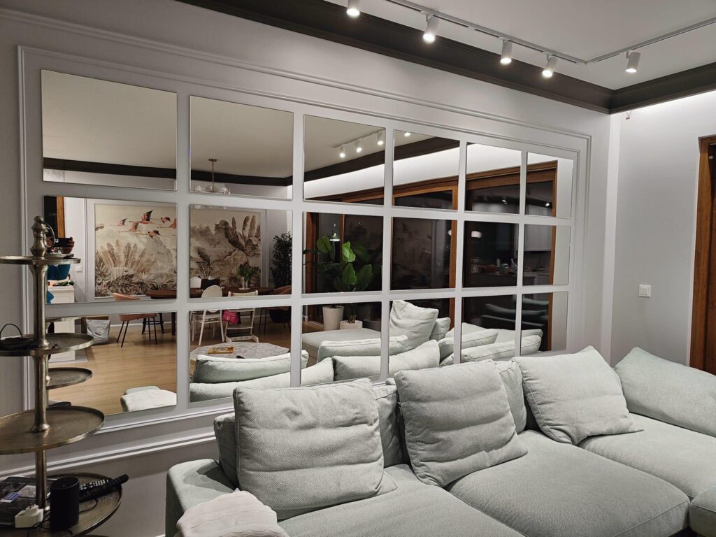 36a-lustro-na-wymiar-lustro-lustro-w-ramie-okragle-lustro-lustro-kolo-lustro-z-podswietlaniem-lustro-led-lustro-polksiezyc-lustro-sciete-kolo-lustro-z-toaletka-lustro-krysztalowe-optiwhite